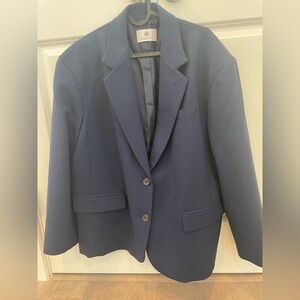 Aritzia Babaton Vogue blazer in Navy size Small
